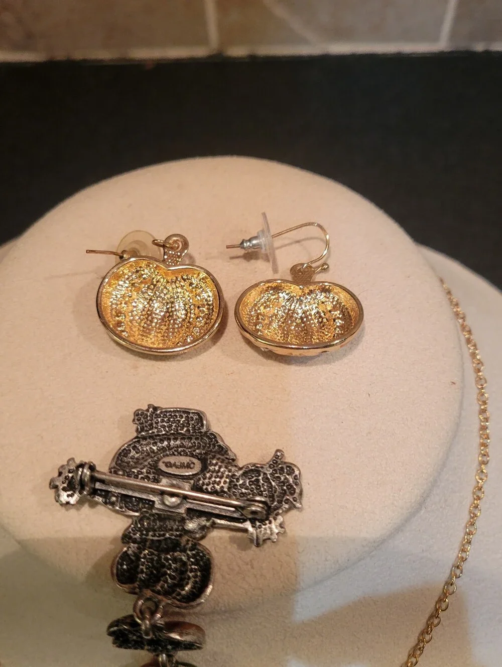 Halloween Pumpkin Pendant Necklace, Brooch and Earrings Set Vintage Retro